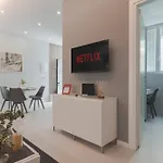 Pino House L Bb